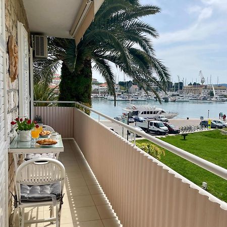Dinka Old Town Apartment With Sea View 特罗吉尔 外观 照片