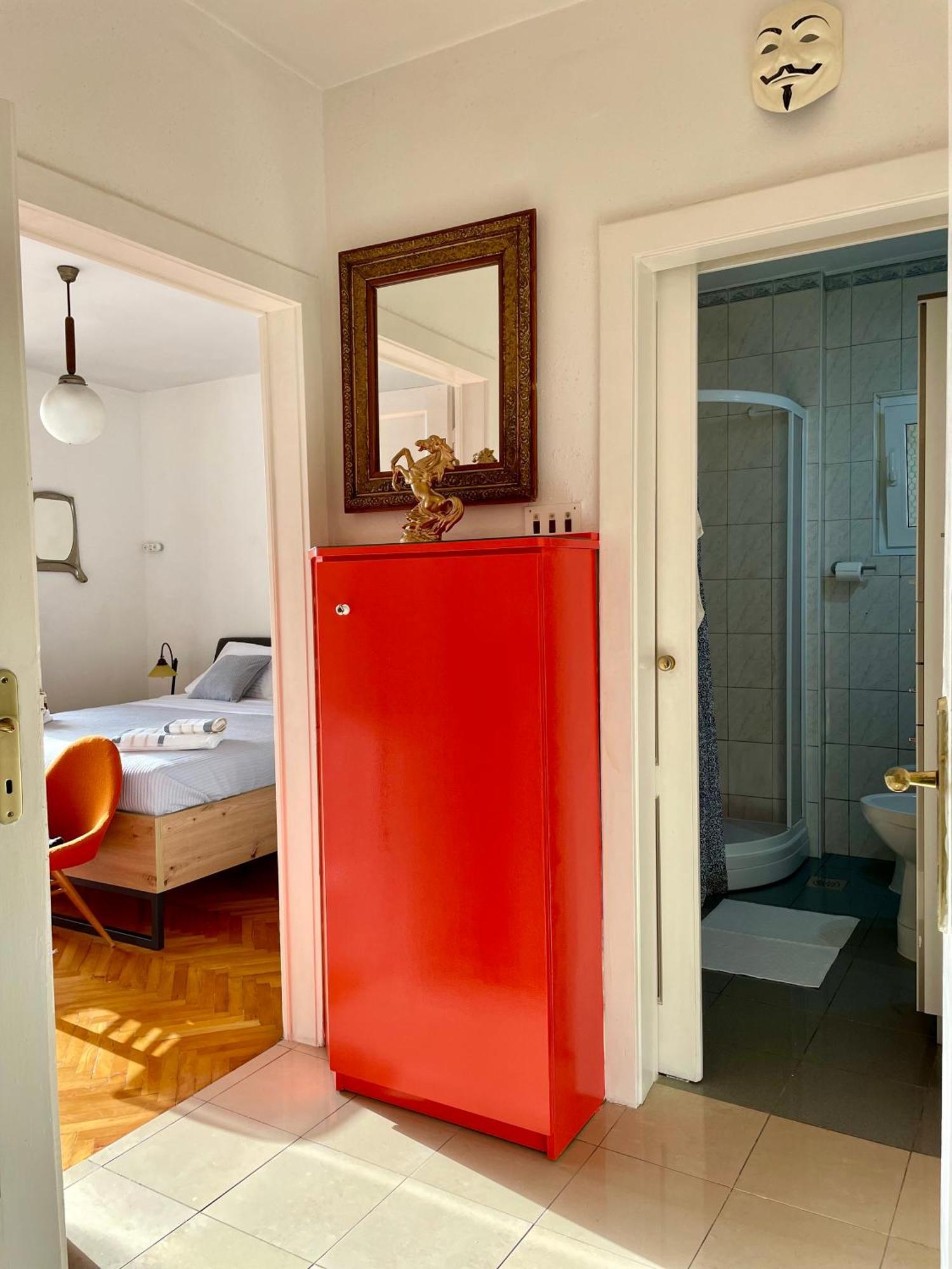 Dinka Old Town Apartment With Sea View 特罗吉尔 外观 照片