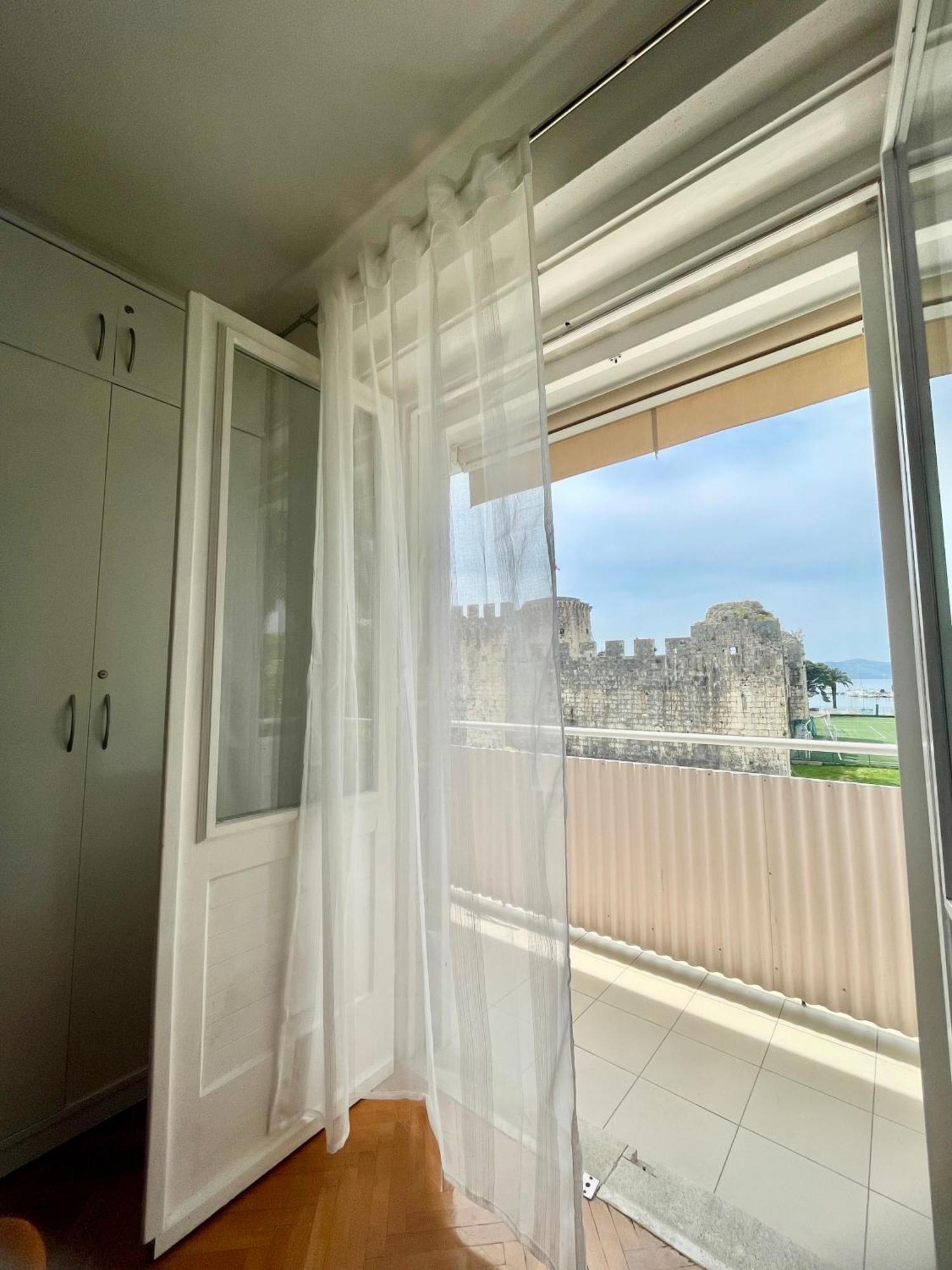 Dinka Old Town Apartment With Sea View 特罗吉尔 外观 照片